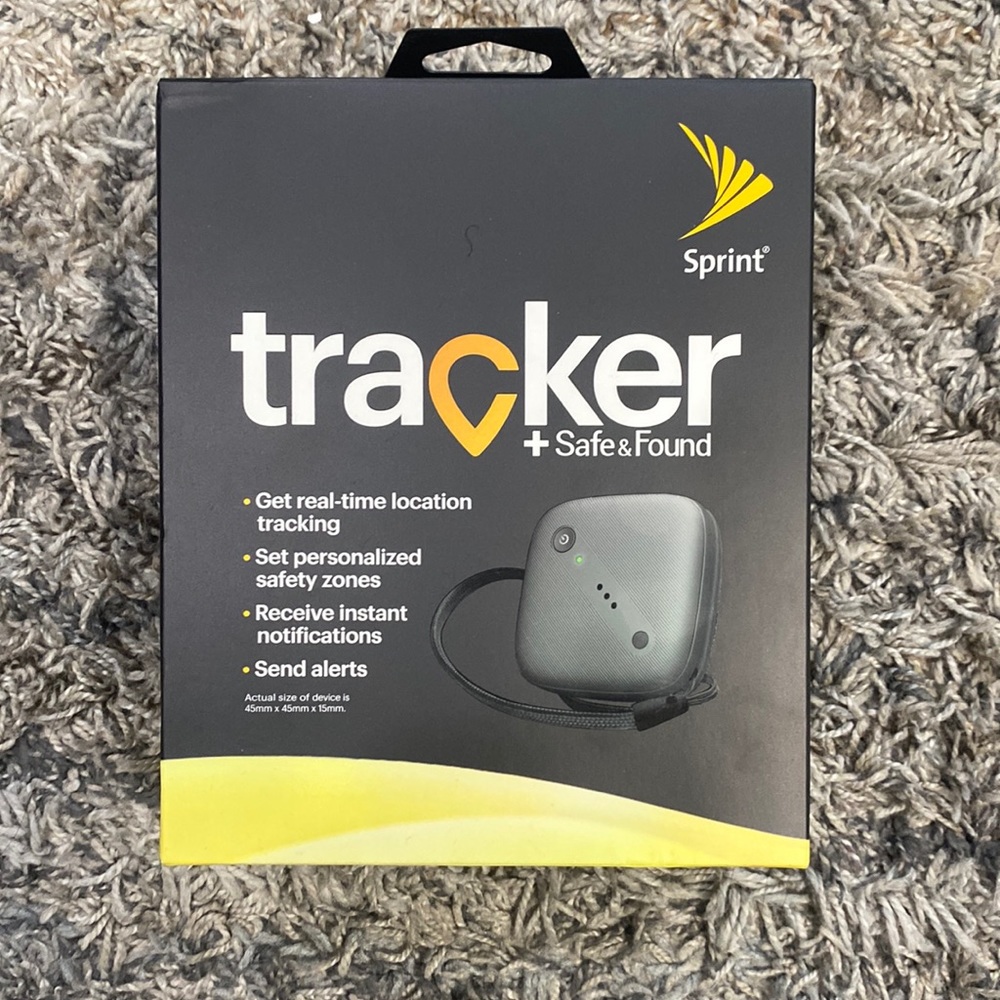 Sprint Tracker device nwt